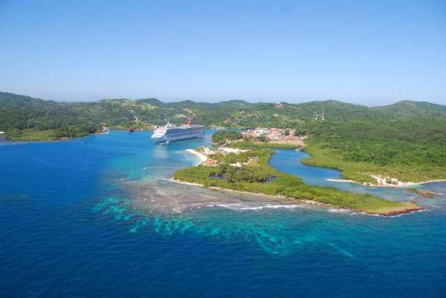 11 Feb. 2015; Mahogany Bay, Roatan Honduras. – – Captain Albert's ...